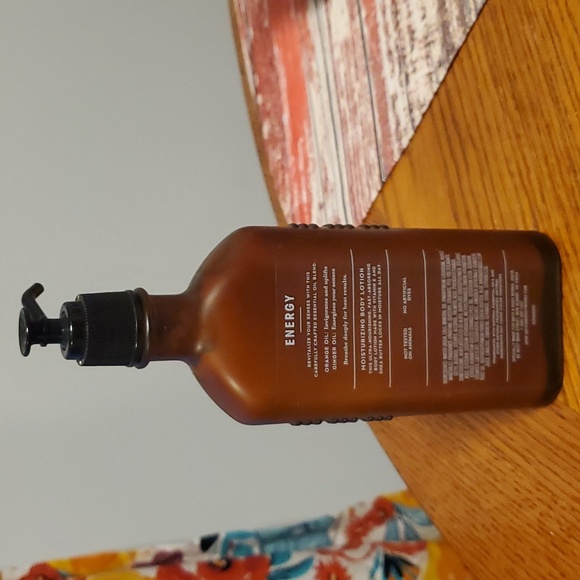 Bath and Body Works Aromatherapy Body Lotion - Picture 2 of 2